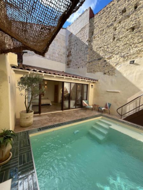 Pool Suite